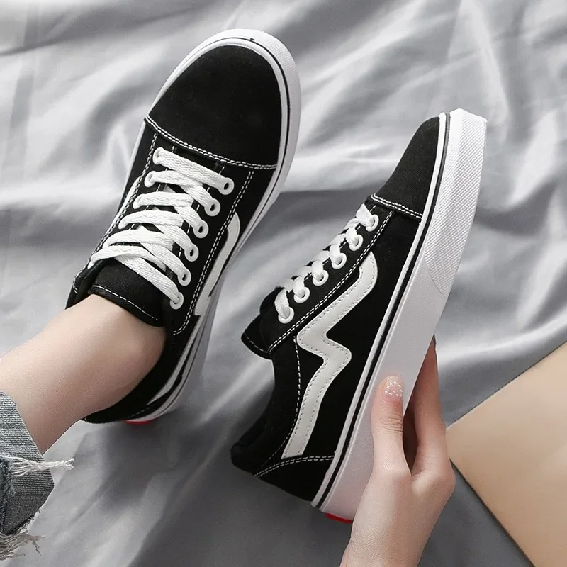 女性のための通気性のあるスケートボーディングスニーカー、ウォ - Vans Shoes Old Skool のレビューと価格